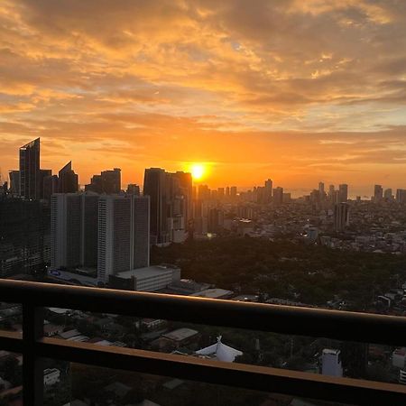 The Milano Residences Manila Exterior photo